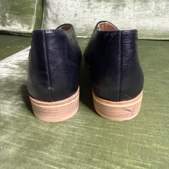 Beast Fashion Carter Black Loafers Size 8.5 Cutout With Low Heel Slip-on - Picture 4 of 9